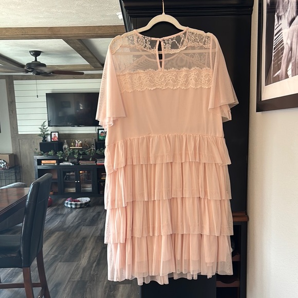 NWT Never Worn 2X Lace Tiered Pink Dress - Picture 2 of 3